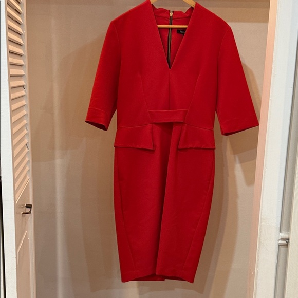 Femme Dresses & Skirts - Elegant Red Women's Dress